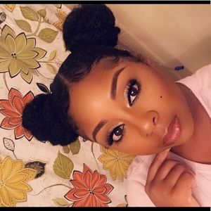 Meet your Posher, Camisha